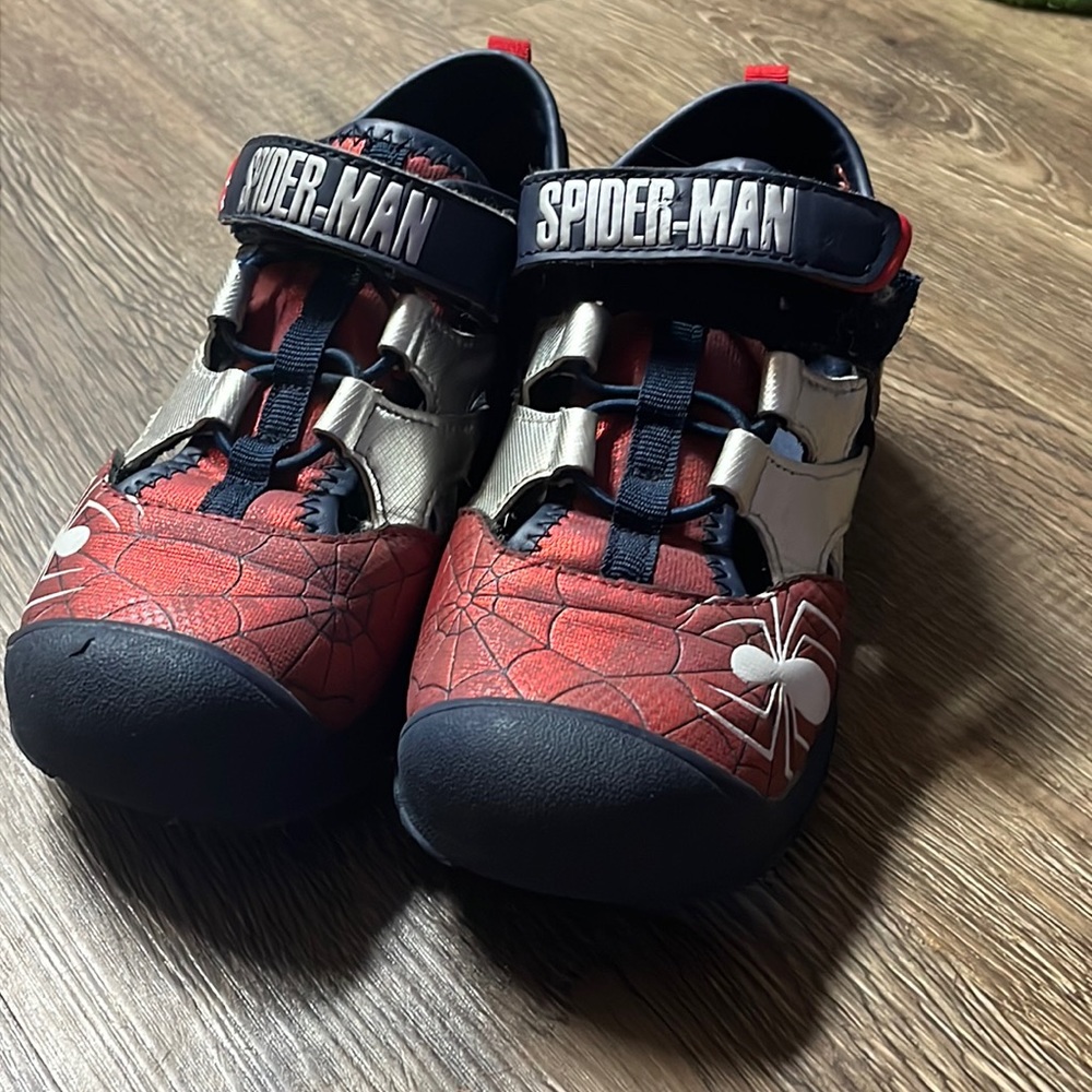 Spider-Man kid shoes